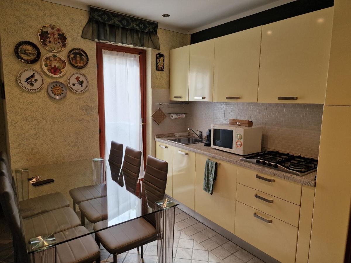 Casa Vittoria Sirmione Punta Gro Con Piscina公寓 外观 照片