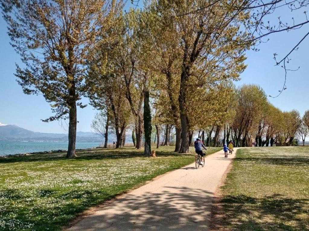 Casa Vittoria Sirmione Punta Gro Con Piscina公寓 外观 照片