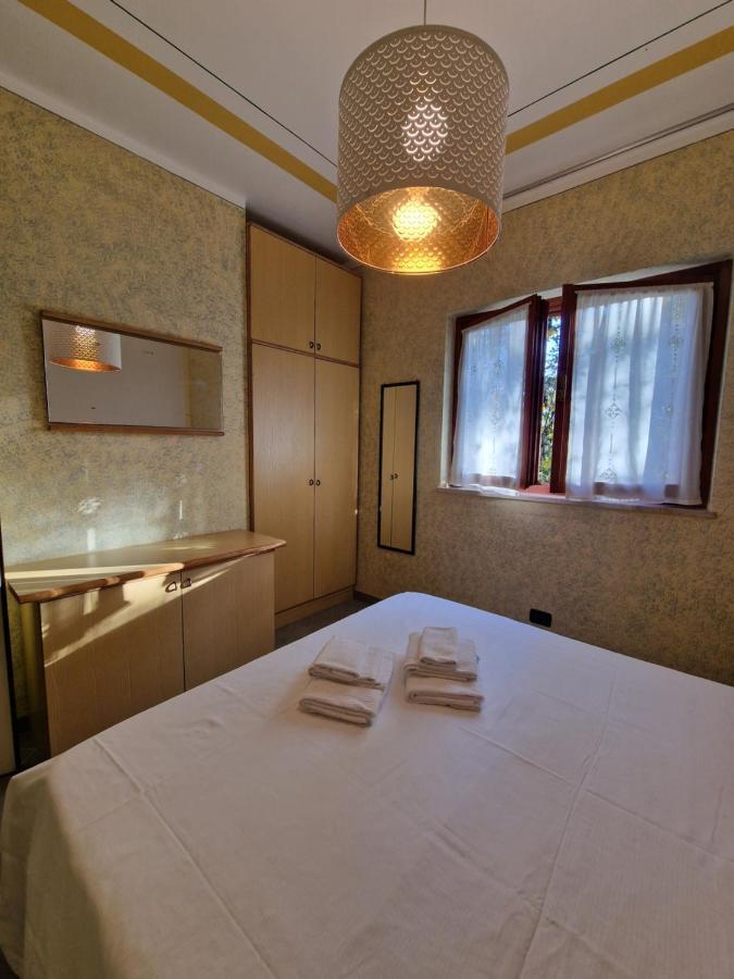 Casa Vittoria Sirmione Punta Gro Con Piscina公寓 外观 照片