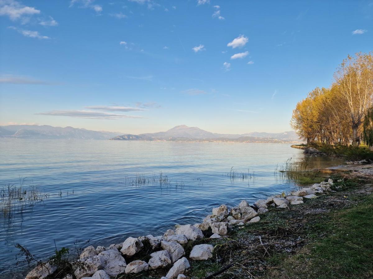 Casa Vittoria Sirmione Punta Gro Con Piscina公寓 外观 照片