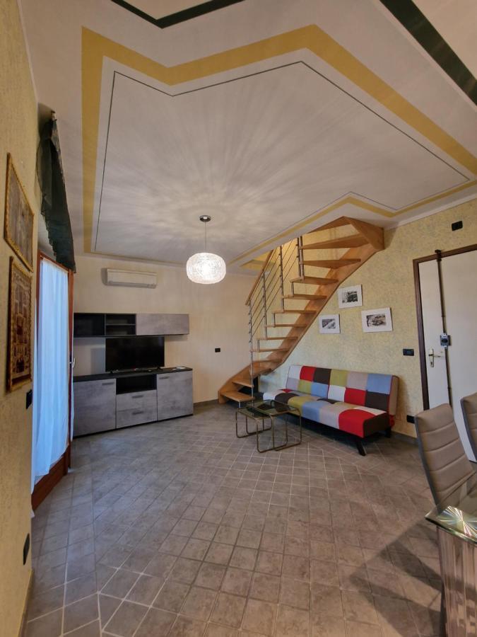 Casa Vittoria Sirmione Punta Gro Con Piscina公寓 外观 照片